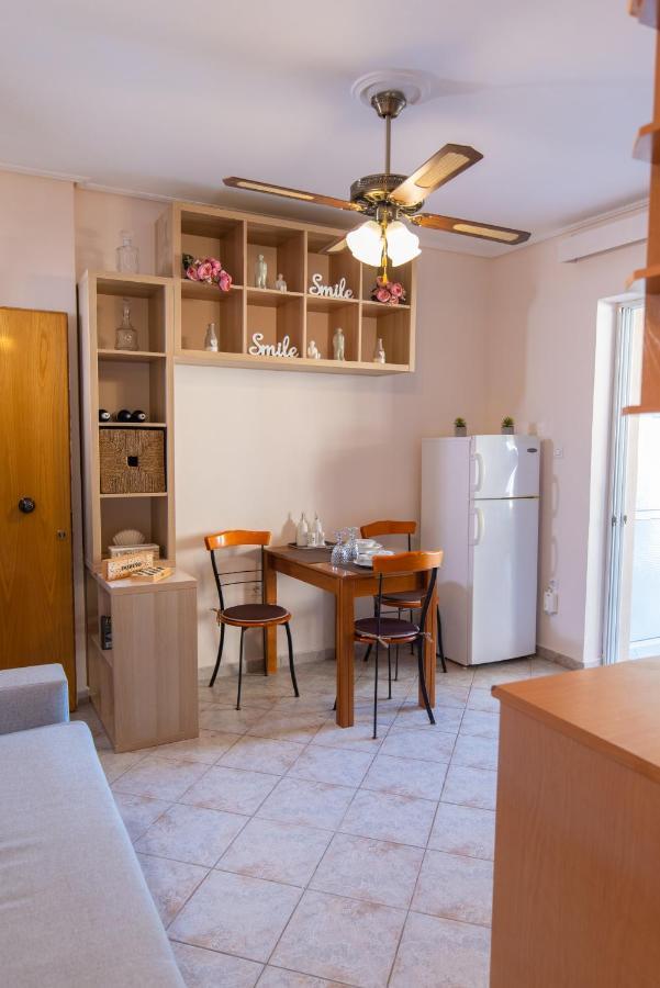 Smile Sea Apartment Kalamata Ngoại thất bức ảnh