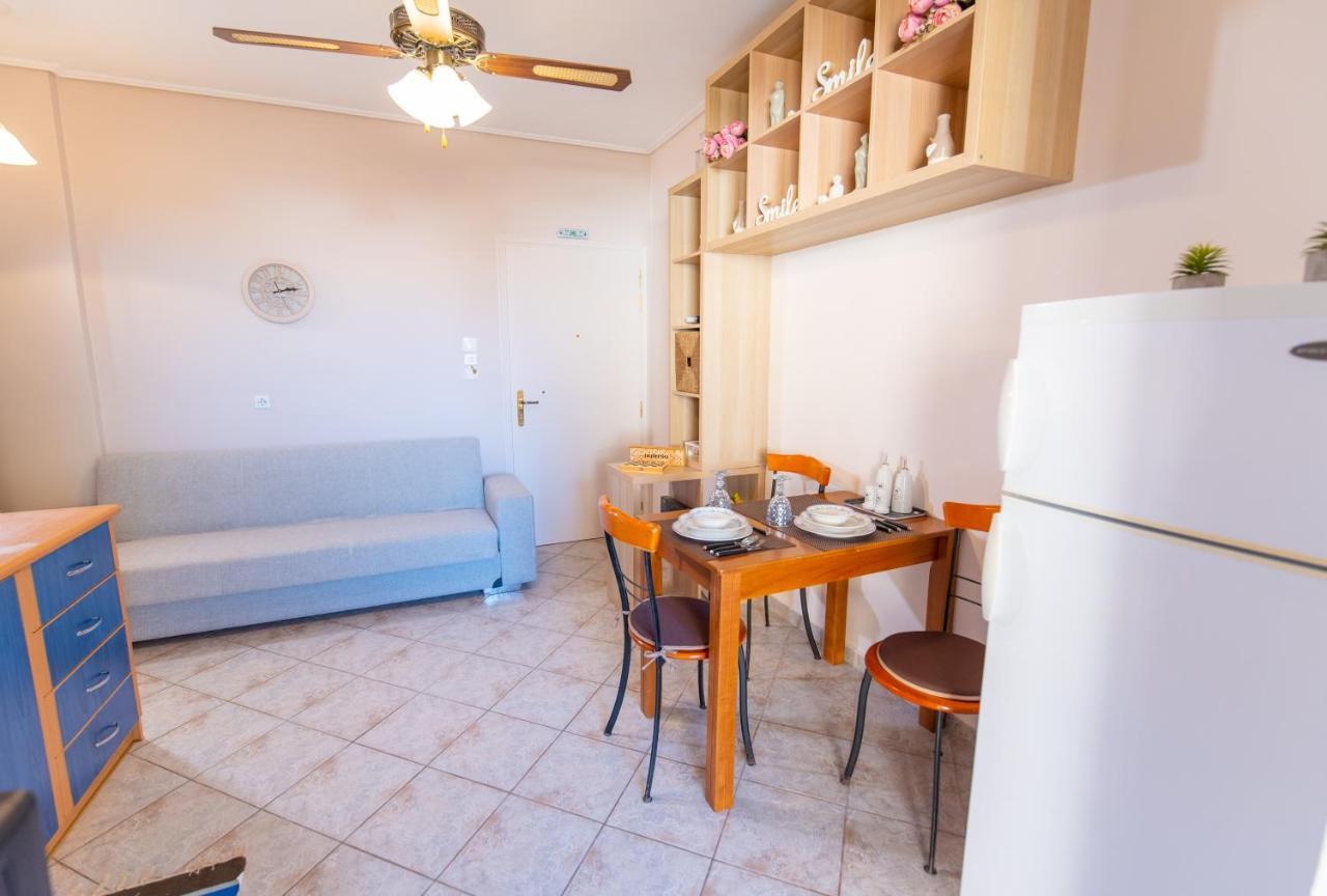 Smile Sea Apartment Kalamata Ngoại thất bức ảnh