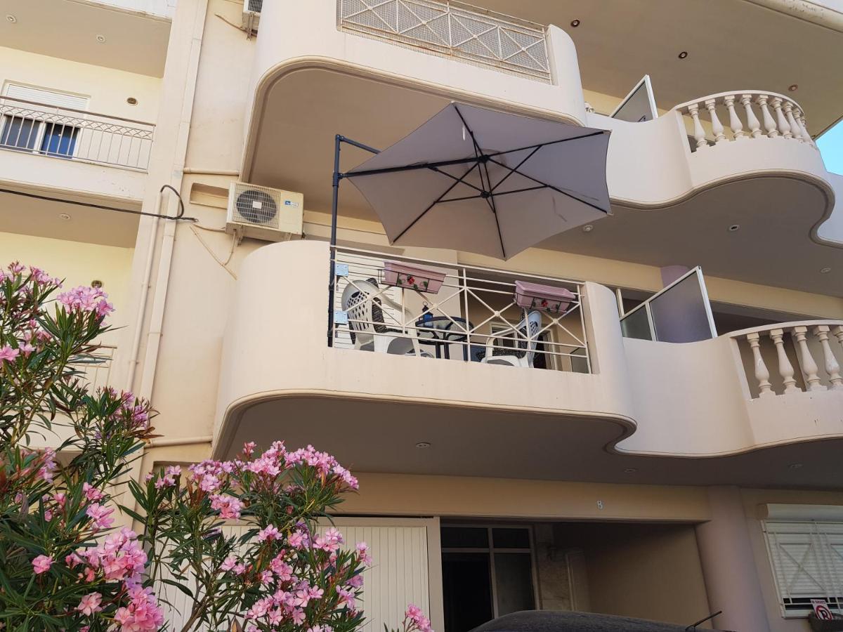Smile Sea Apartment Kalamata Ngoại thất bức ảnh